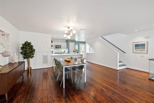 Foto del edificio - 6140 Grand Blvd