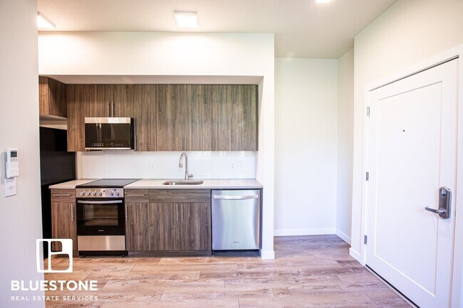 Interior Photo - The Woods on Marquam Hill