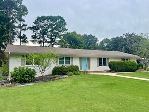 Building Photo - 29 Water Oak Dr