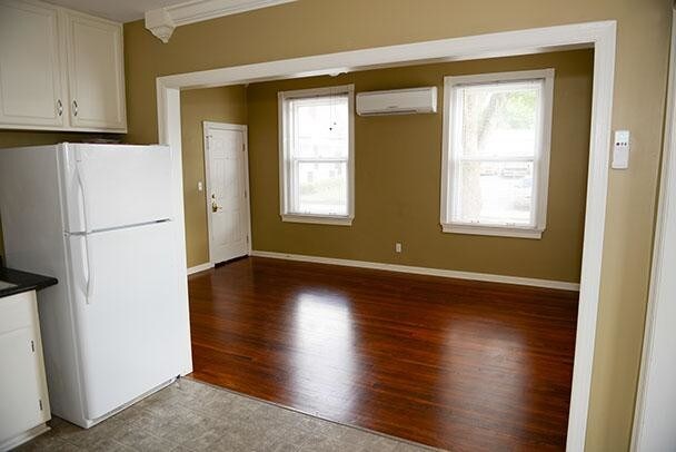 Building Photo - 308 Thompson St Apt A