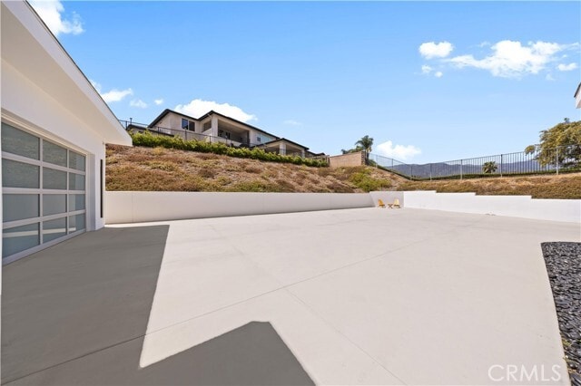 Building Photo - 1270 W Chase Dr