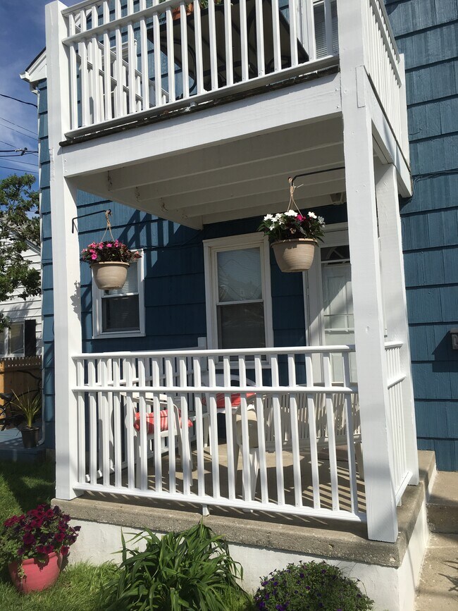 Building Photo - 119 N Harding Ave