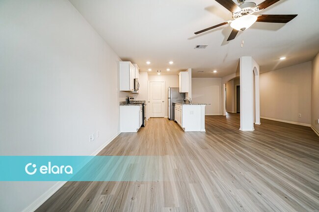Foto del edificio - 10519 COPPER RIDGE DR