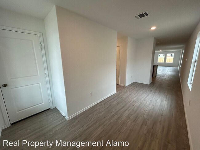 Building Photo - 4 br, 2 bath House - 14518 Payton Flats