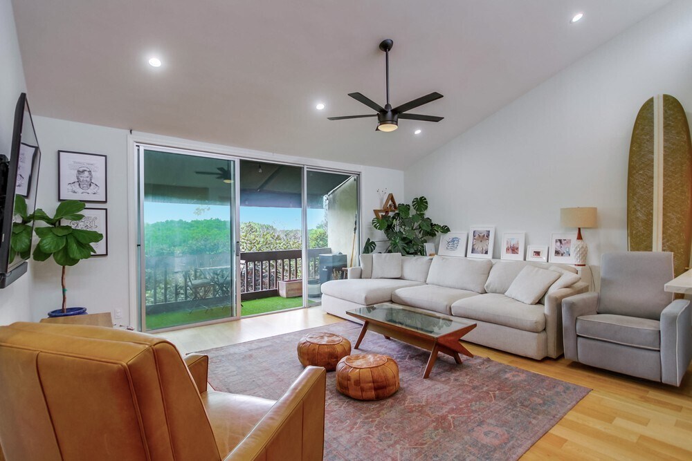 6455 La Jolla Blvd Unit 305, La Jolla, CA 92037 Condo for Rent in La