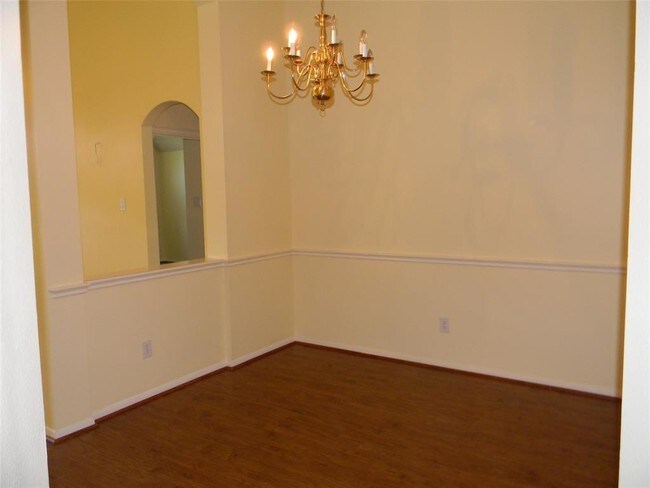 Foto del edificio - 4907 Falls Cir