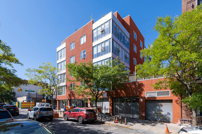 Building Photo - 609 Myrtle Ave