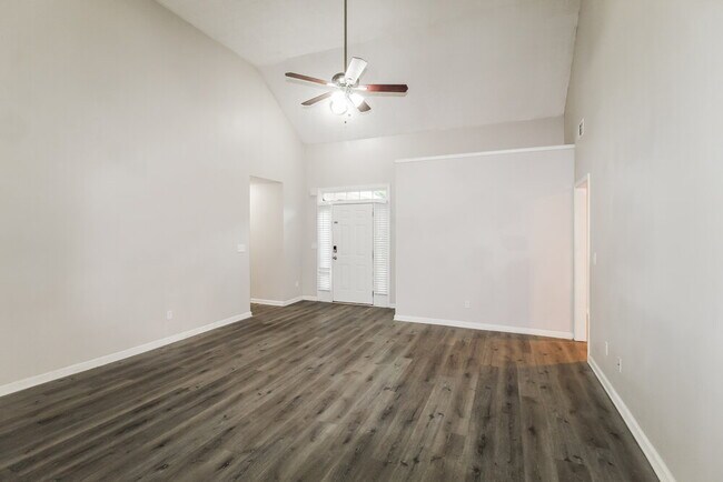 Foto del edificio - 850 Chaseridge Dr