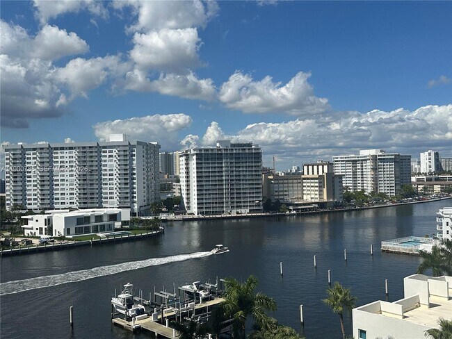 Building Photo - 1965 S Ocean Dr