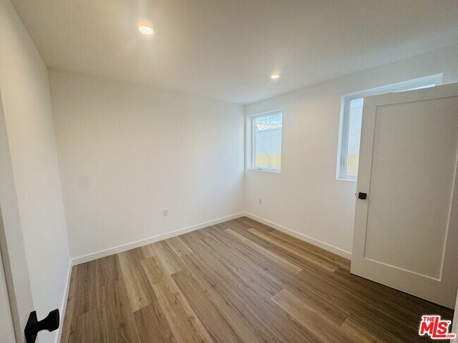 Foto del edificio - 231 W 85th St