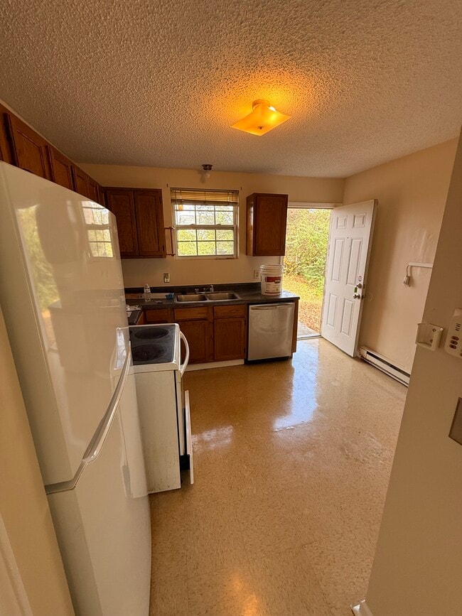 Foto del edificio - 4114 Hunting Dr