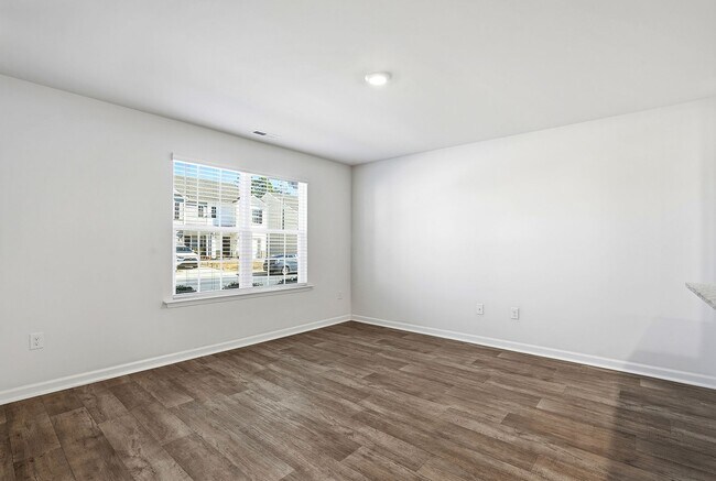 Building Photo - 3 Bedroom Townhome For Rent in Fuquay Varina NC | Newly Built Community| $500 Move in incentive!