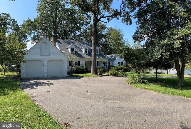 Foto del edificio - 2074 Maidstone Farm Rd
