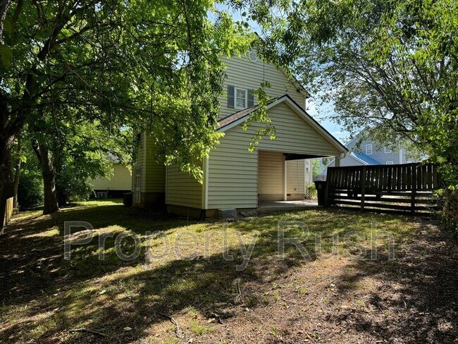Foto del edificio - 1620 Hickory Pl.