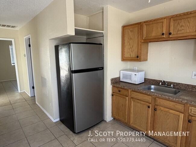 Foto del edificio - 1757 E Harvard St