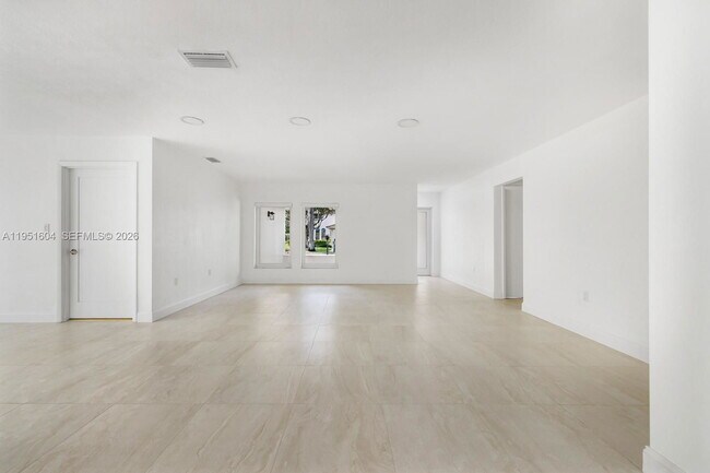 Foto del edificio - 2045 SW 125th Ct