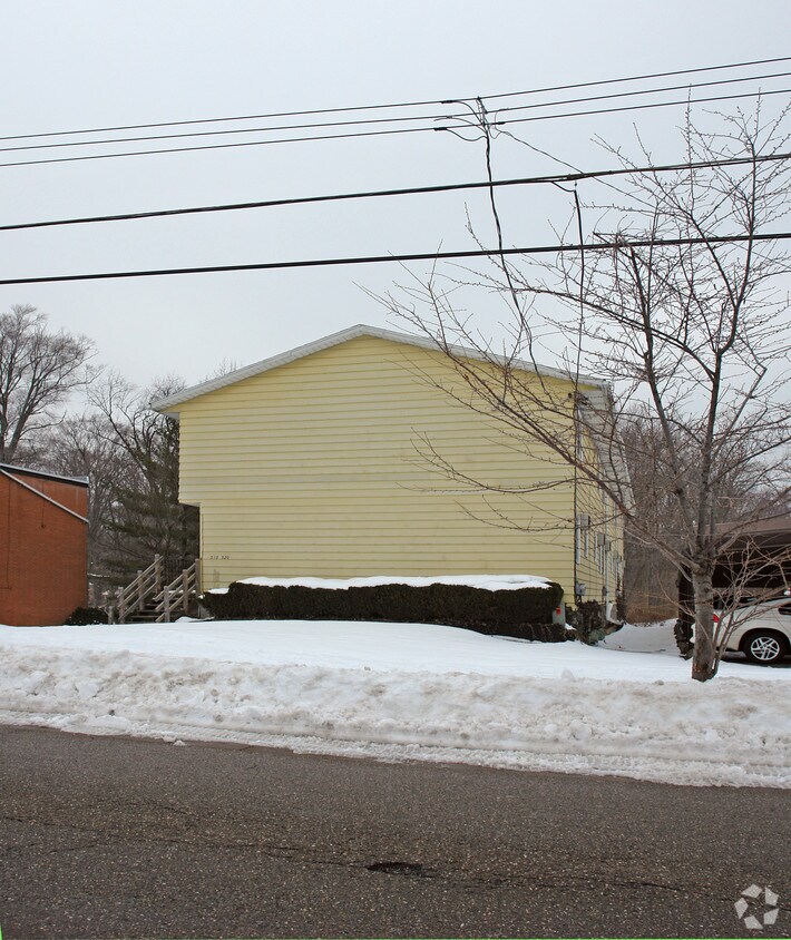 Building Photo - 510-520 Zahn Dr