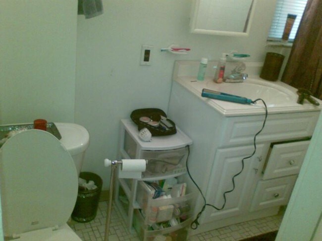 Building Photo - 1422 Commonwealth Ave