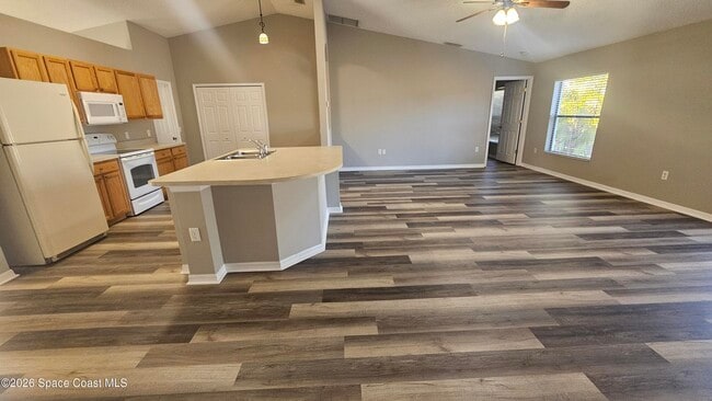 Building Photo - 249 Americana Blvd NE