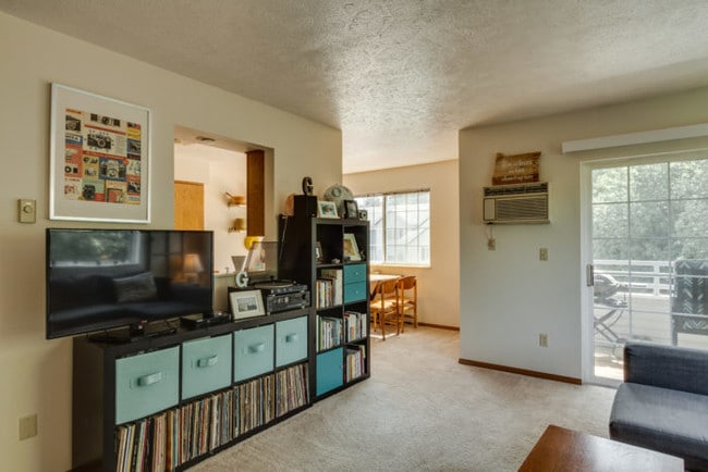 Living Room - Arthur Court