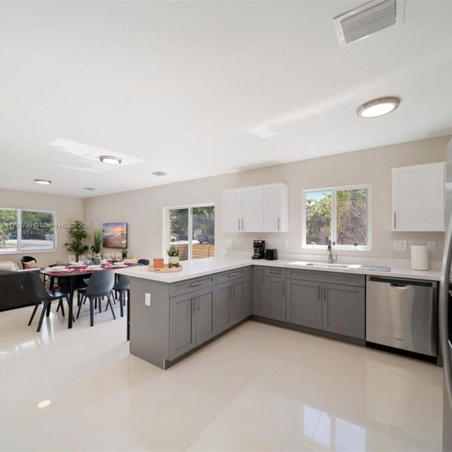 Foto del edificio - 1391 NW 38th St