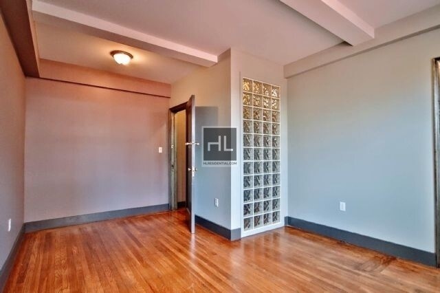 Building Photo - Waverly Place