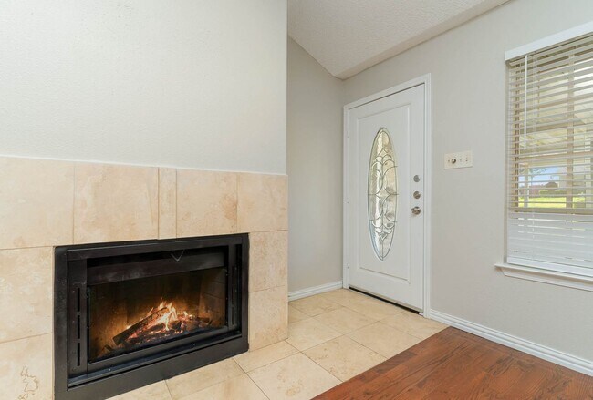 Building Photo - Charming Brick Corner Home with Spacious L...