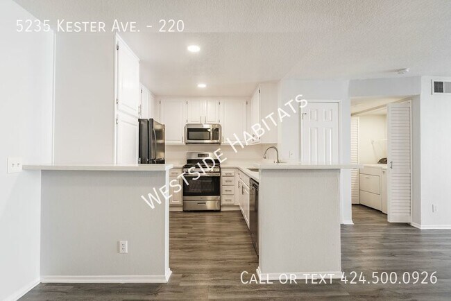 Building Photo - 5235 Kester - Gorgeous, fully renovated bu...