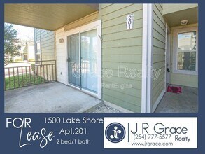 Building Photo - 1500 Lake Shore Dr
