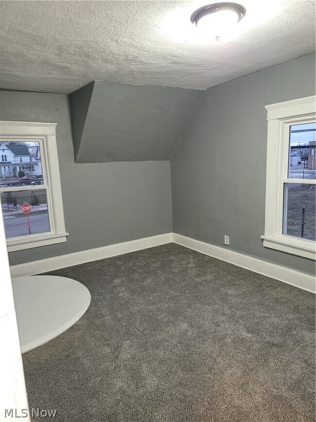 Foto del edificio - 1007 Dewalt Ave NW