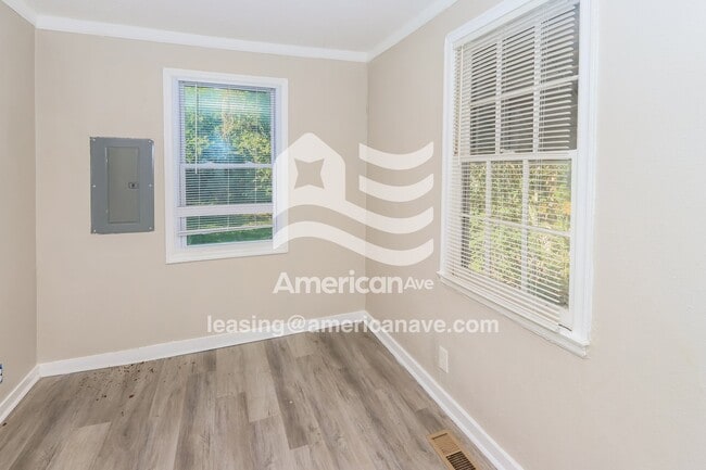 Foto del edificio - 211 Meadowdale Dr