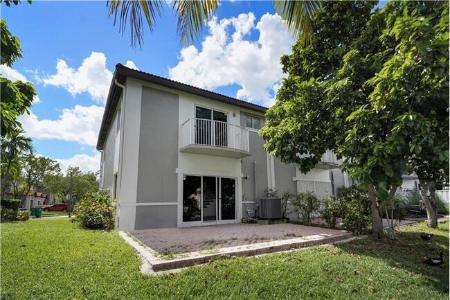Building Photo - 12925 SW 28th Ct