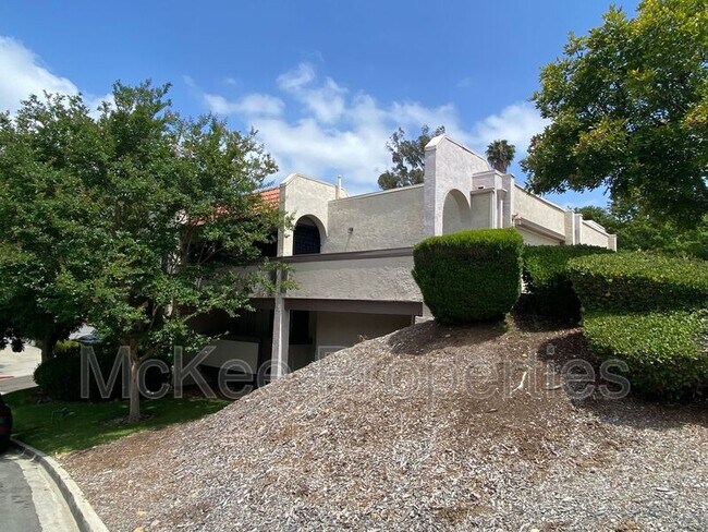 Foto del edificio - 6620 Reservoir Ln