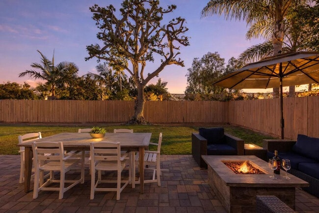 Foto del edificio - 14275 Mango Dr