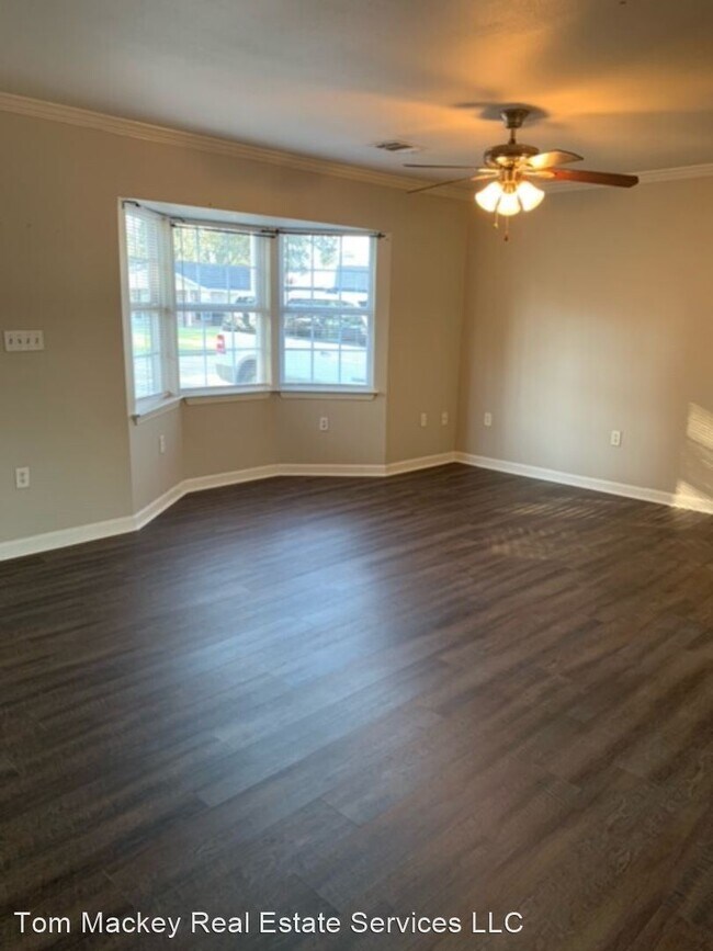 Building Photo - 6 br, 3 bath House - 1133 S. Burgess Dr.