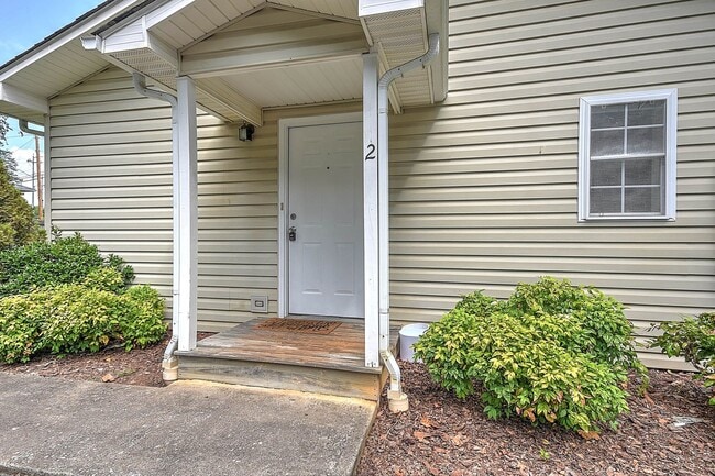 Foto del edificio - 1801 Indian Ridge Rd