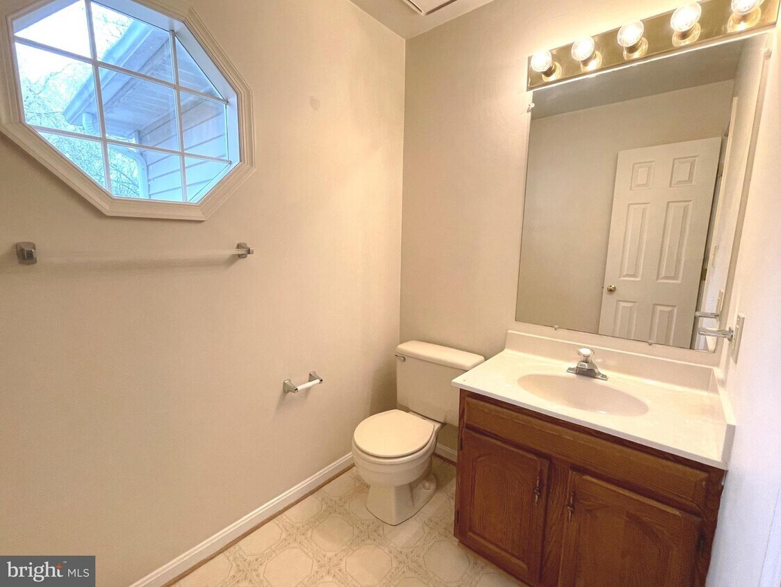 Foto principal - 2713 Cove Point Rd