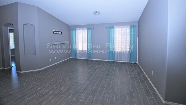 Building Photo - 16867 W Belleview St