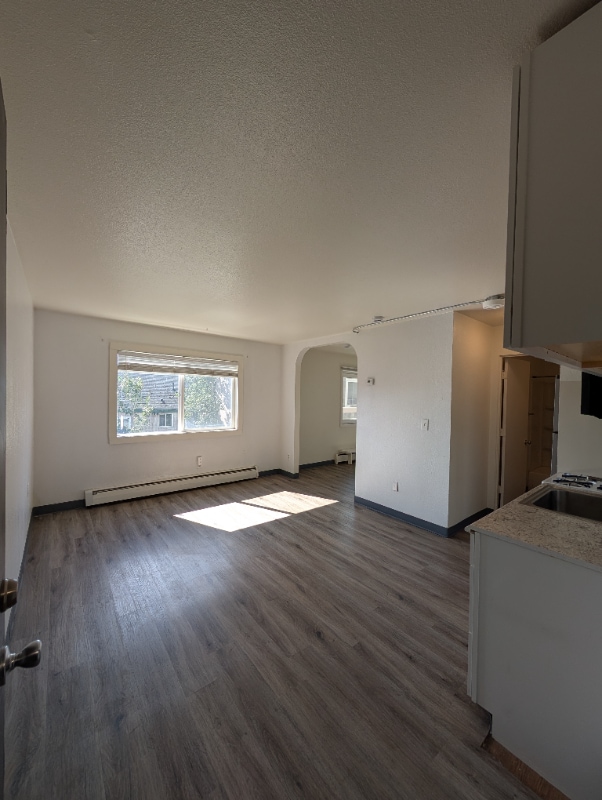 Building Photo - 618 Gambell St