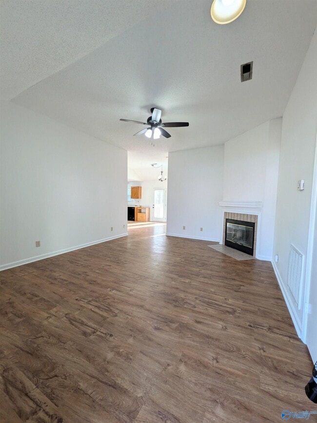 Foto del edificio - 221 Knox Creek Trail NW