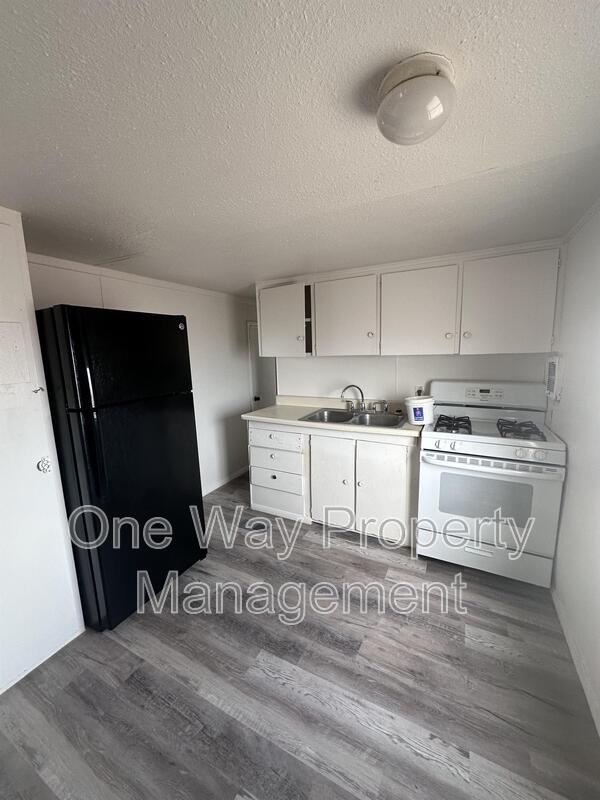 Building Photo - 2303 S Greeley Hwy