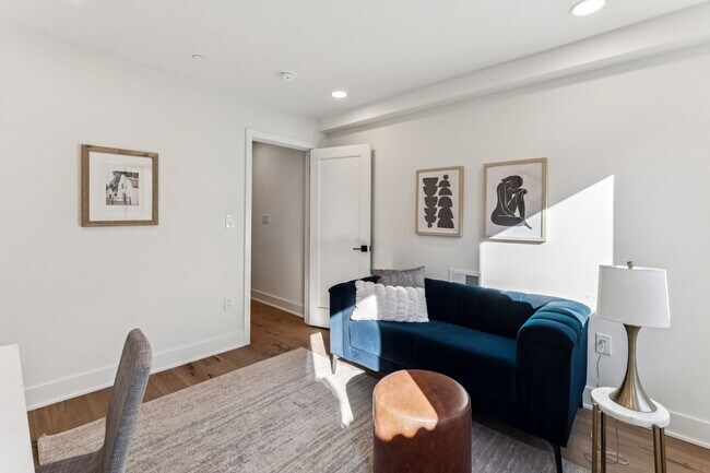 Foto del edificio - 739 N Capitol St