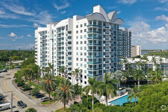 Building Photo - 360 North Bay Village
