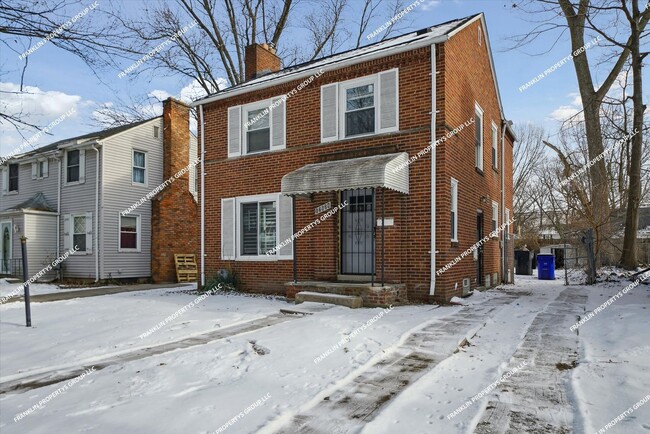 Building Photo - Fully Renovated 3-Bedroom Home in Northwes...