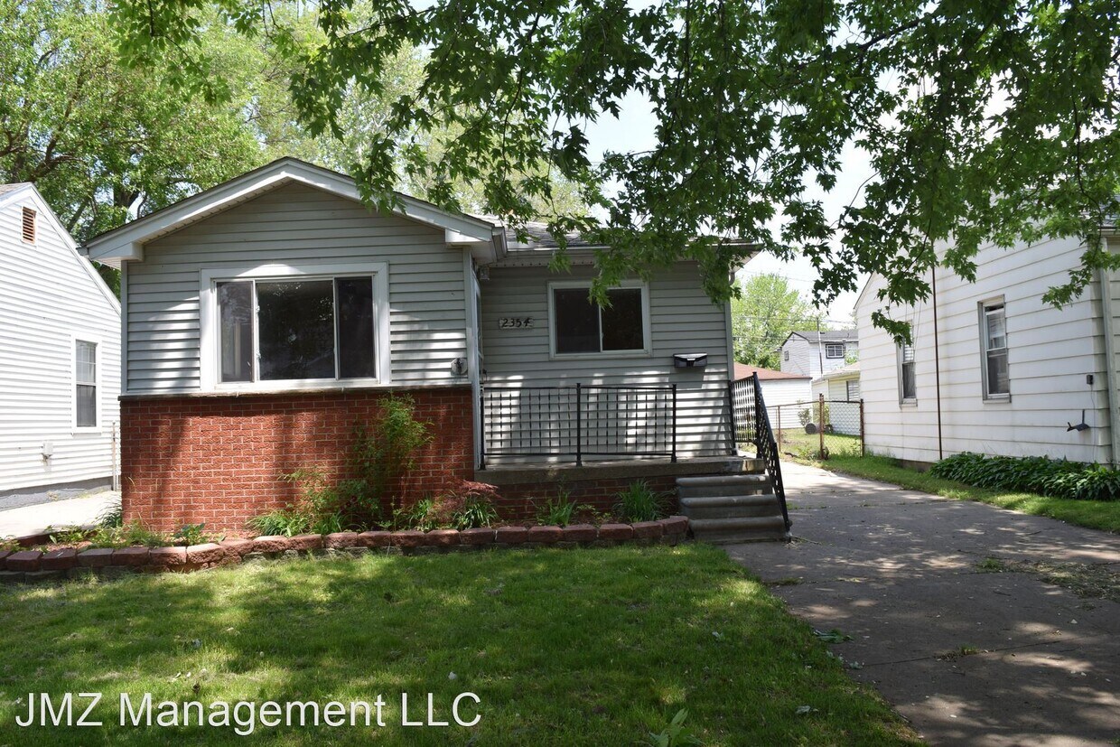 2354 Bloomfield St, Melvindale, MI 48122 House Rental in Melvindale