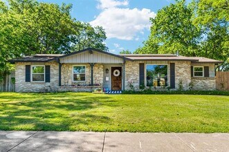 Building Photo - 723 Westover Dr