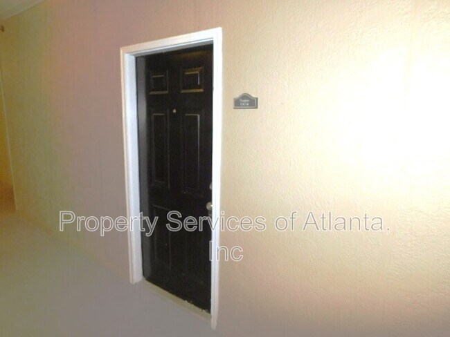 Foto del edificio - 5559 Glenridge Dr