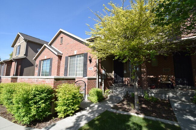 Foto del edificio - Modern 4 bed Home in Prime West Valley Location!!