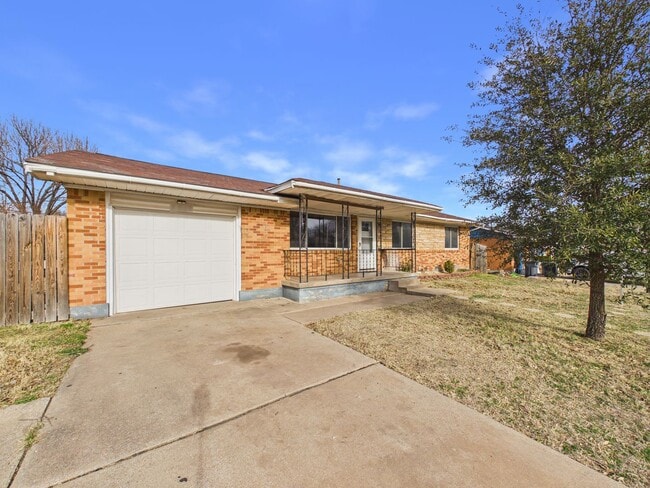 Building Photo - 2305 NW 43rd St