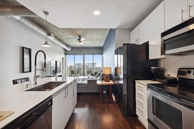 Building Photo - 923 Peachtree St NE